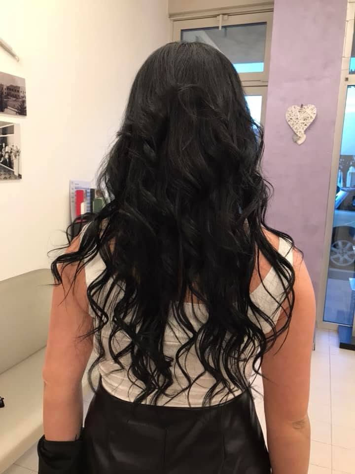 Trattamento nutriente per capelli
